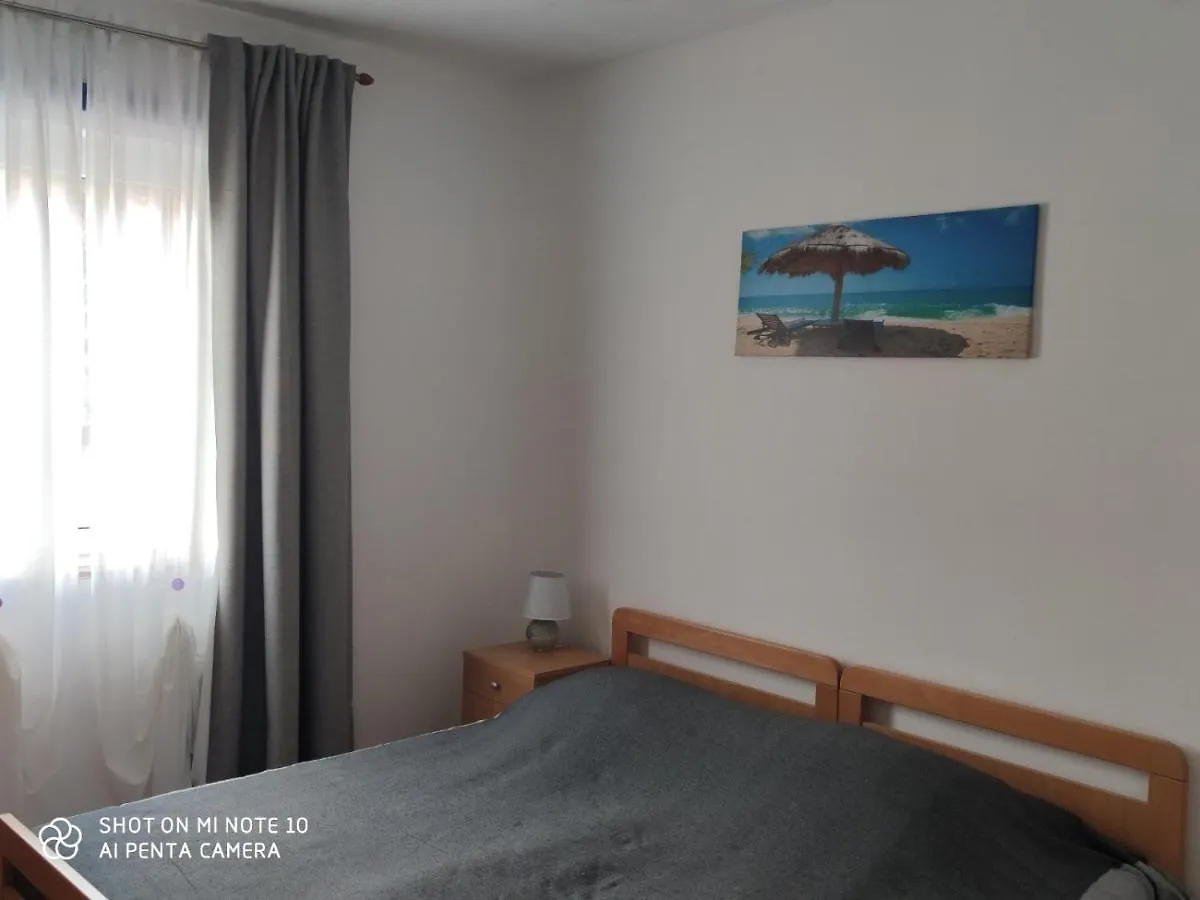 Apartments Davor 乌马格