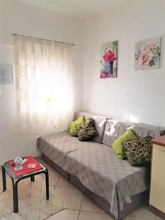 Apartments Davor 乌马格