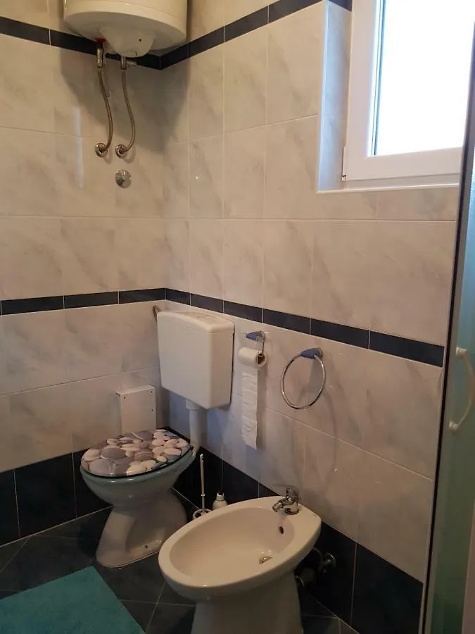 Apartments Davor 乌马格
