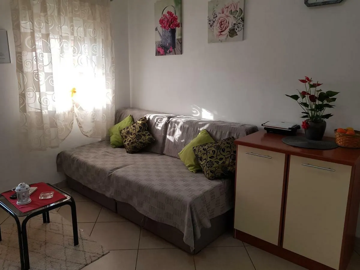 Apartments Davor Umag 0*,